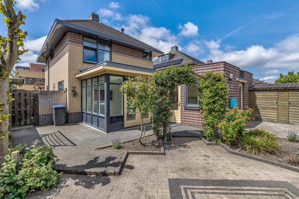 House Blankenweg 27, Bergschenhoek - For Rent