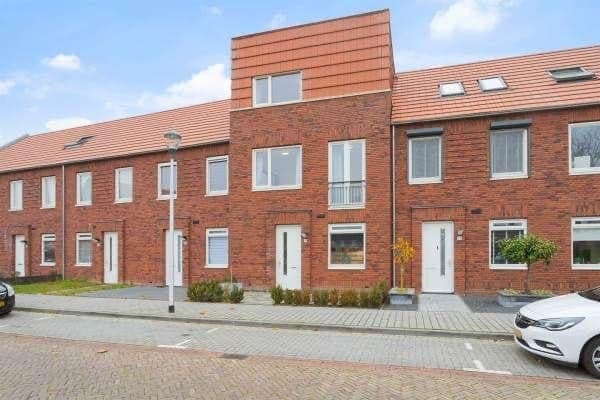 House Tournooistraat 4, Helmond - For Rent