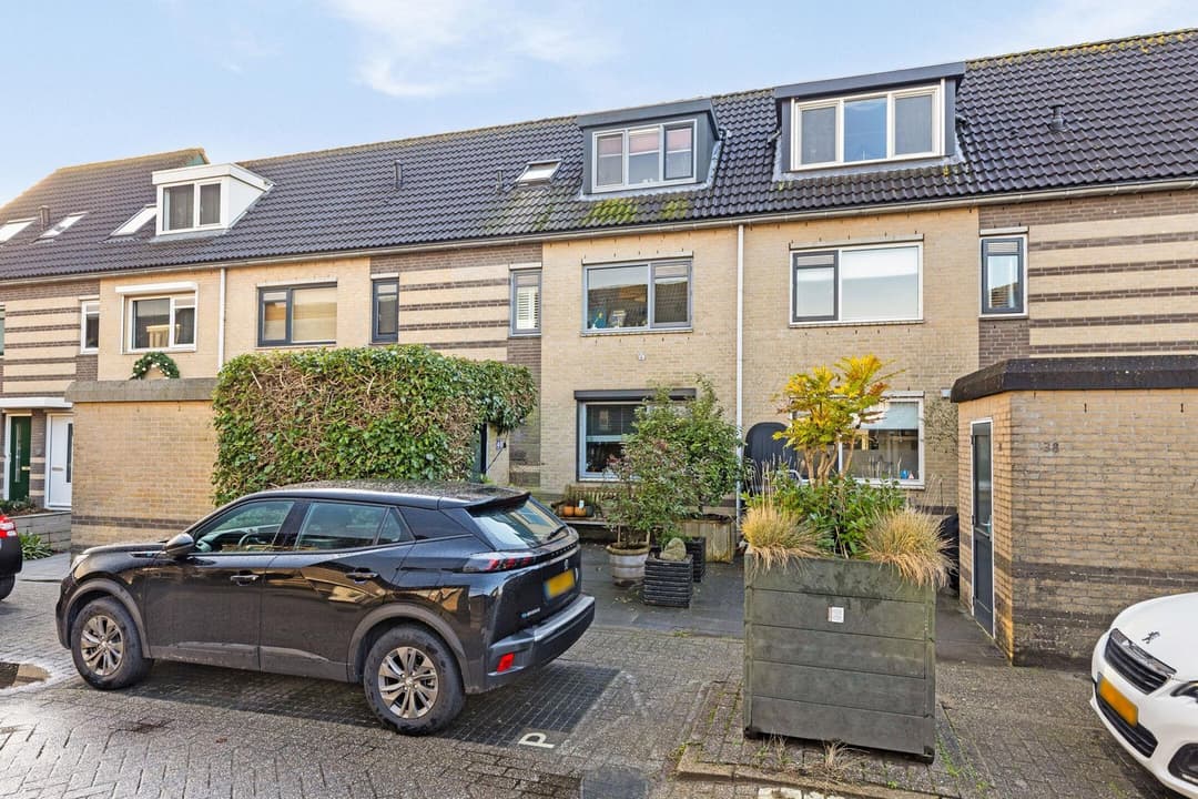 Spacious Rental Home on Jan Bijhouwerstraat, Purmerend - Available January 2025