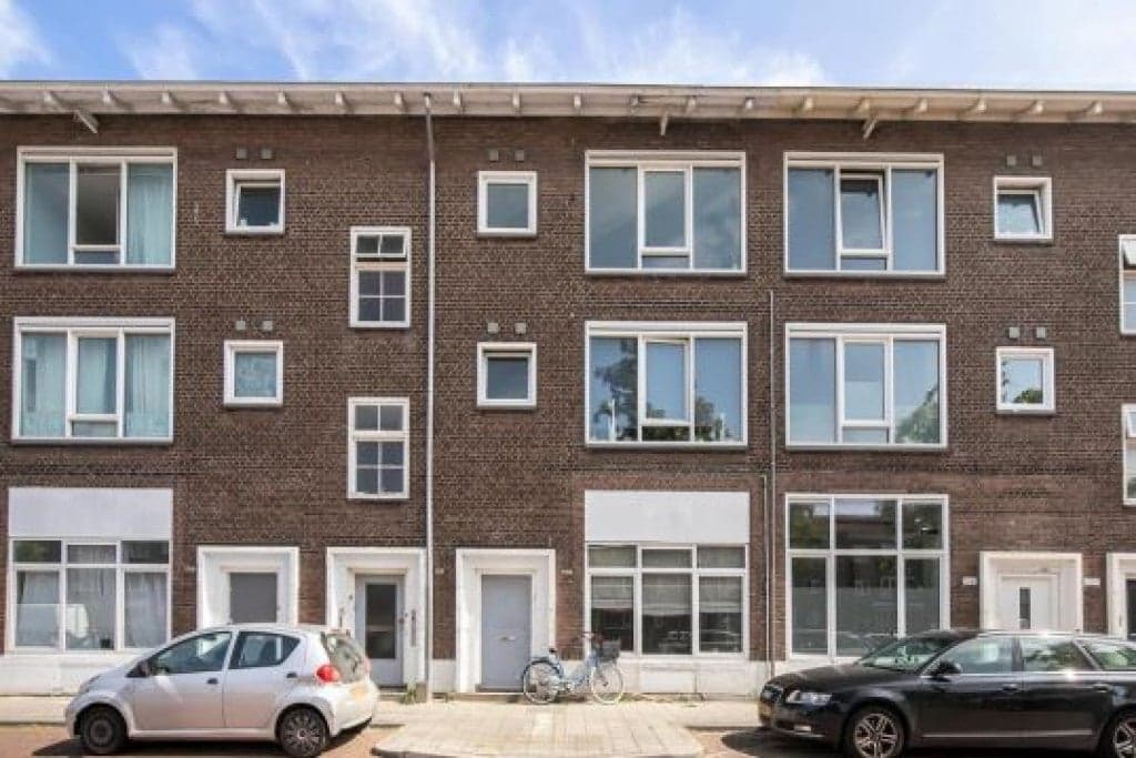 Flat Dorpsweg, Rotterdam - For Rent