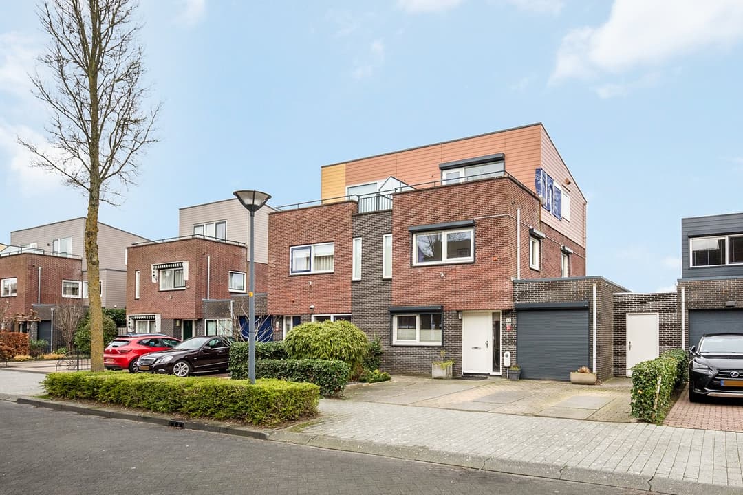 Duinbeek 632134 VT Hoofddorp - À Louer