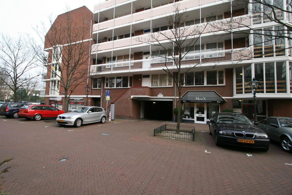 Parking Space Frederikstraat, Den Haag - For Rent