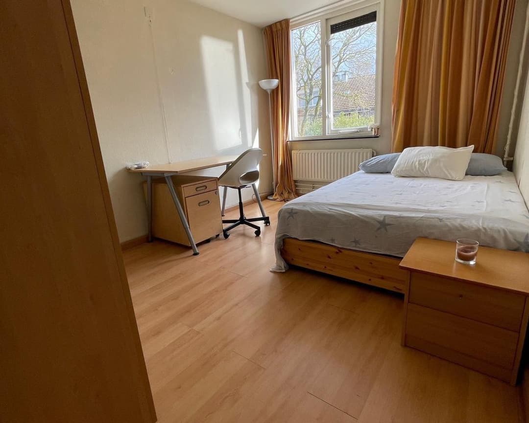 Furnished Room for Rent, Sleewijkstraat, Amsterdam - €900/month