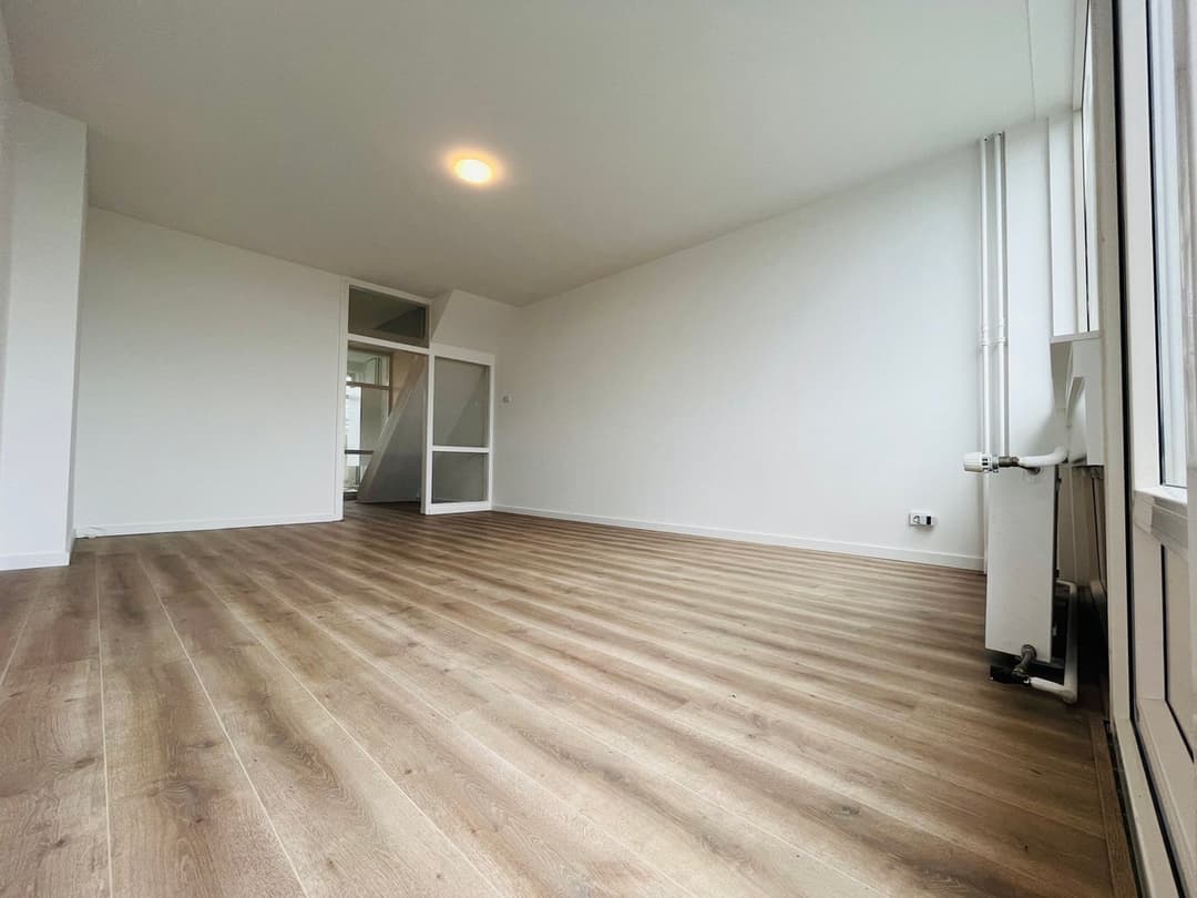 Flat Stokroosstraat, Den Haag - For Rent