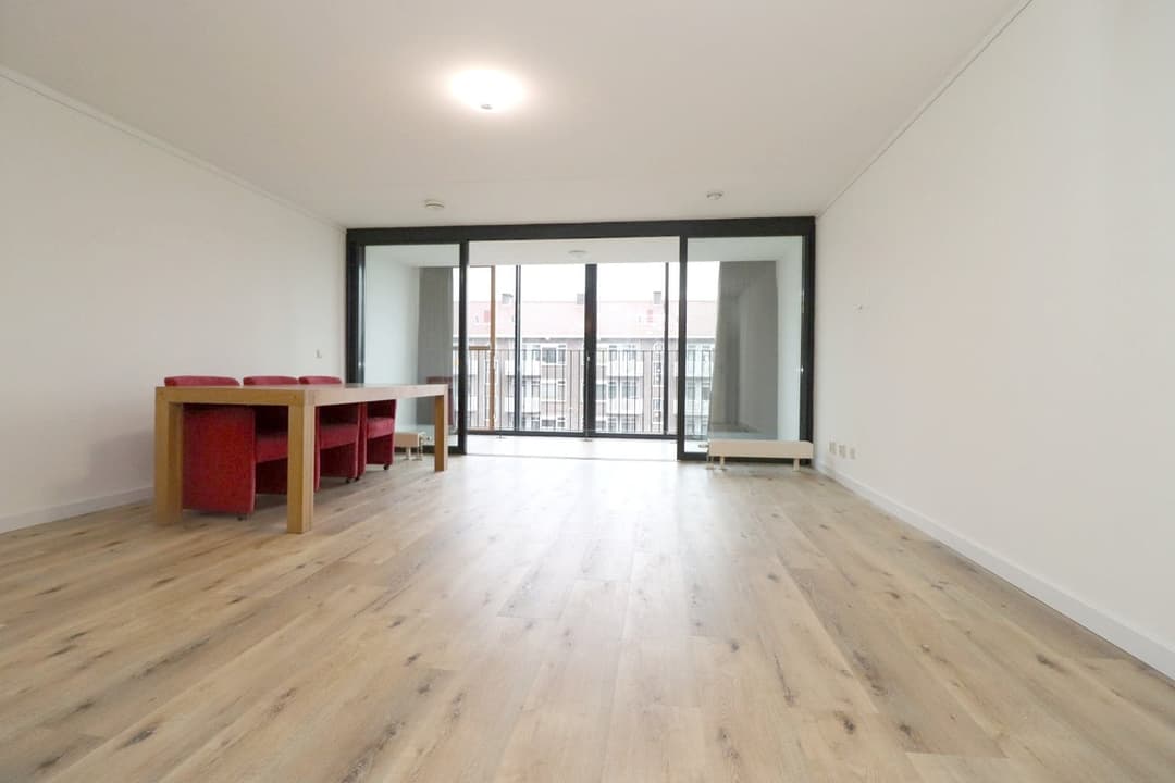 Flat Oostzeedijk, Rotterdam - For Rent