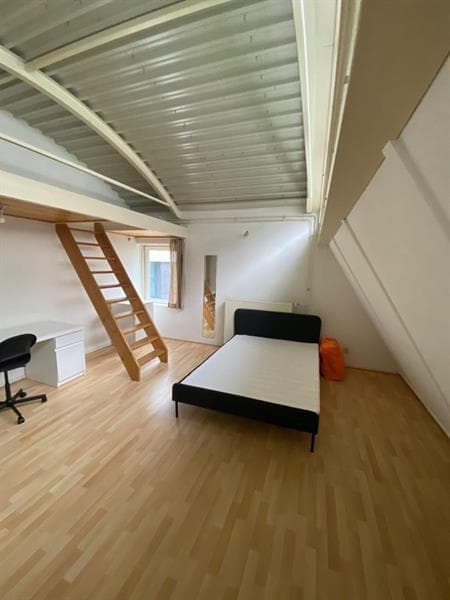 Unfurnished Room for Rent - Weesperzijde, Amsterdam