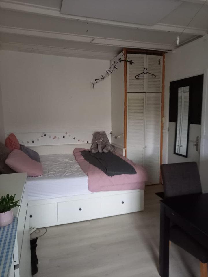 Furnished Room for Rent - Tweede Willemstraat, Groningen