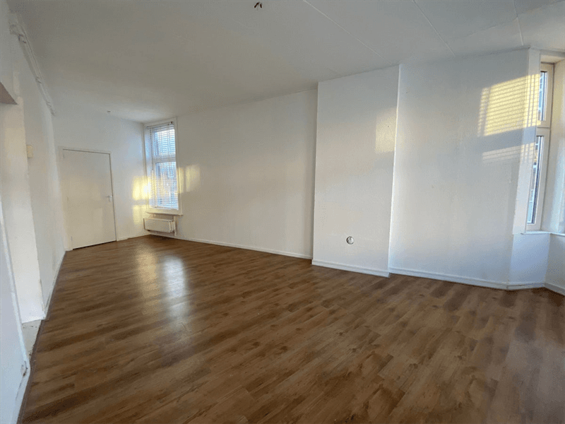 Appartement à Louer Burgemeester Meineszlaan, Rotterdam - 795 € p/m