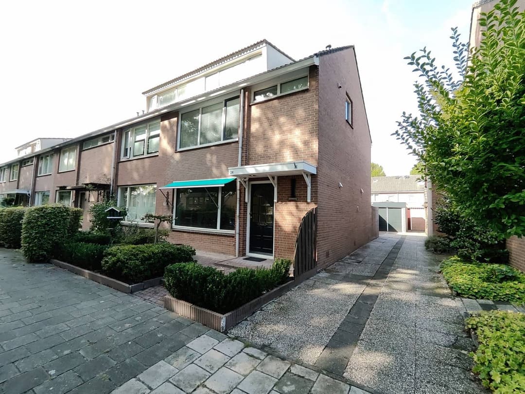 House Refeling, Nuenen - For Rent