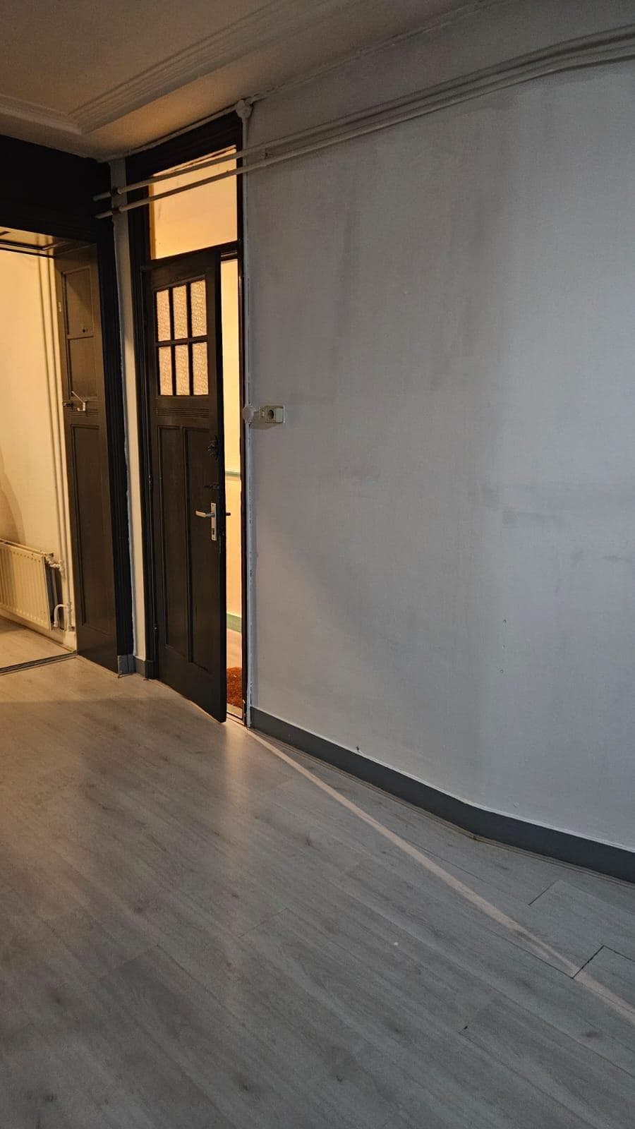 Unfurnished Room for Rent - Van Weelstraat, Rotterdam