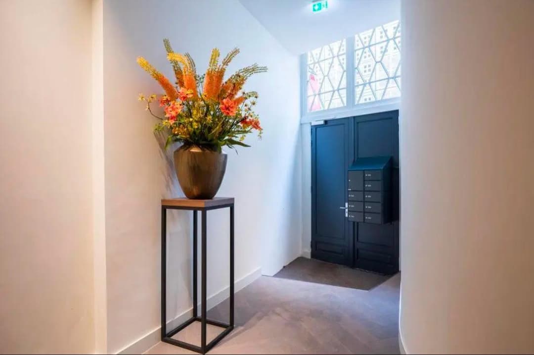 Furnished Room for Rent - Warmoesstraat, Amsterdam