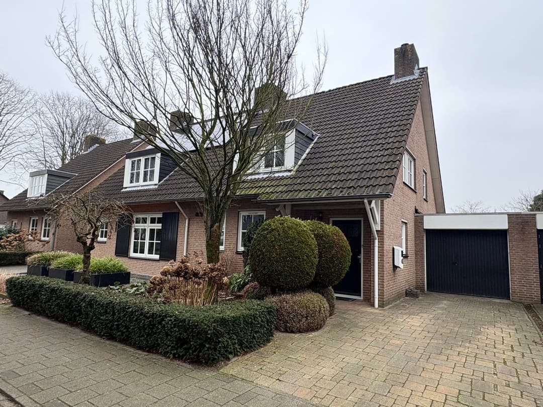 House Jan Hokaarsstraat, Helmond - For Rent