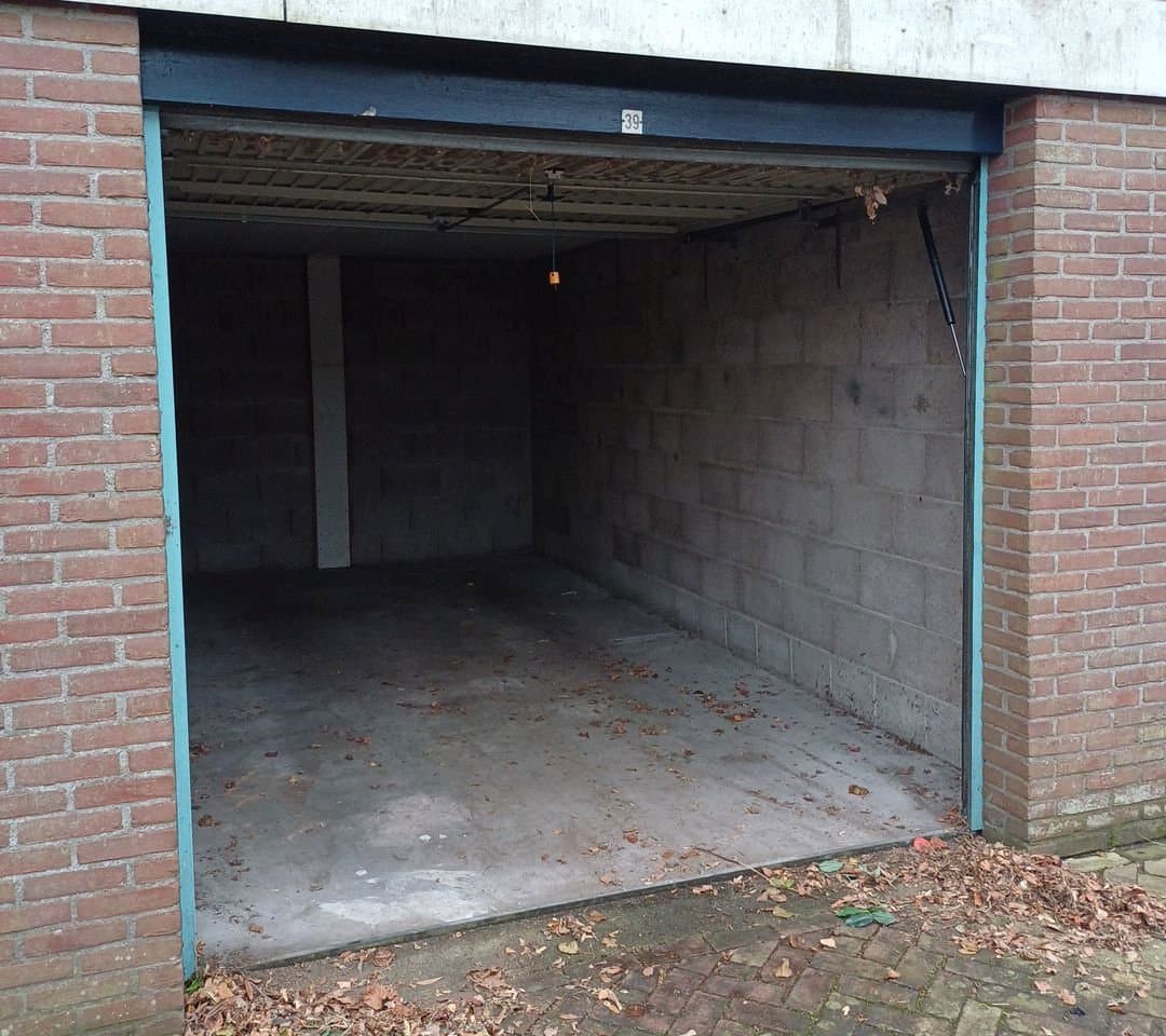 Garage for Rent at Marne 42-391186 PB Amstelveen