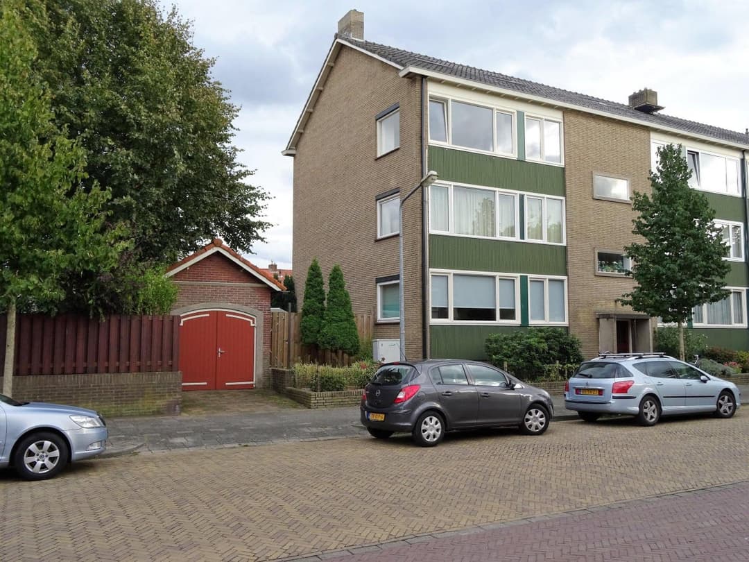 Flat Van Brakellaan, Hilversum - For Rent