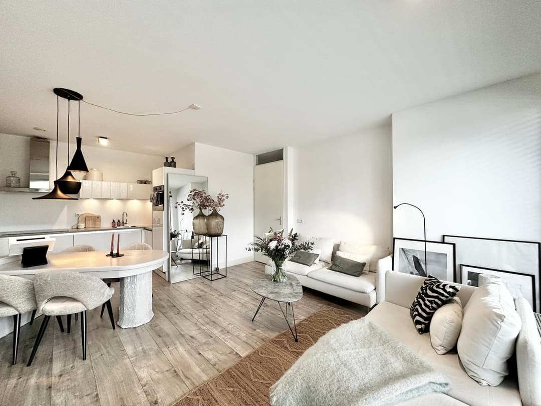 Flat Wim van Estlaan, Amsterdam - For Rent