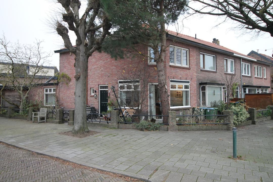 House Burgemeester Buijsenstraat, Breda - For Rent