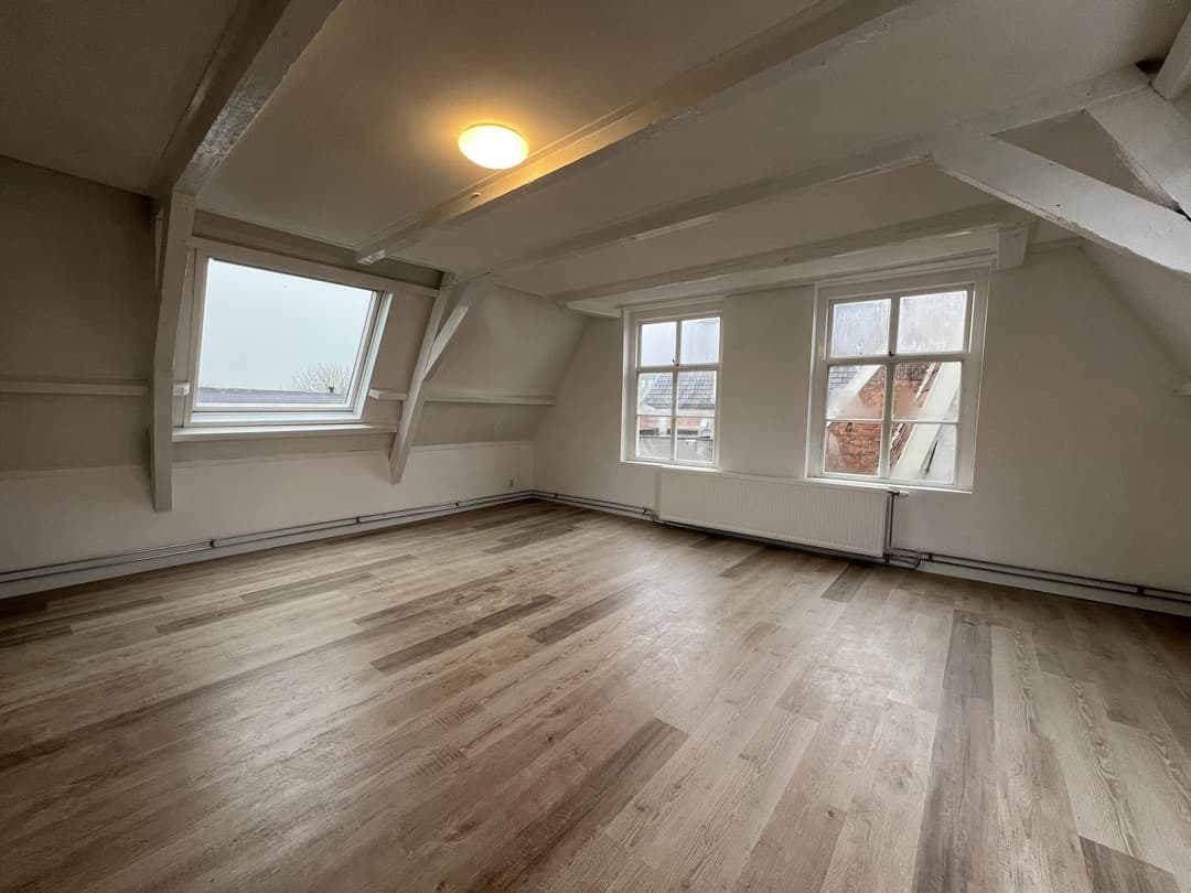 Uncarpeted Room for Rent, Tuinen, Leeuwarden - €625/month