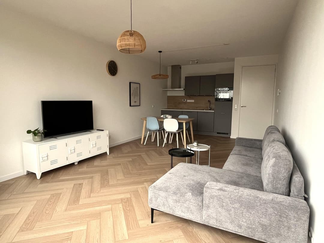 Flat Vliegerstraat 22, Leiden - For Rent