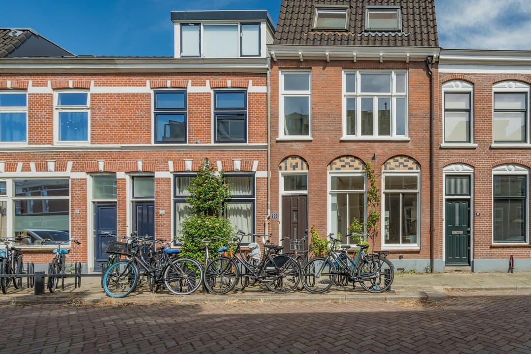 Spacious 6-Bedroom Home in Wittevrouwen, Utrecht - For Rent