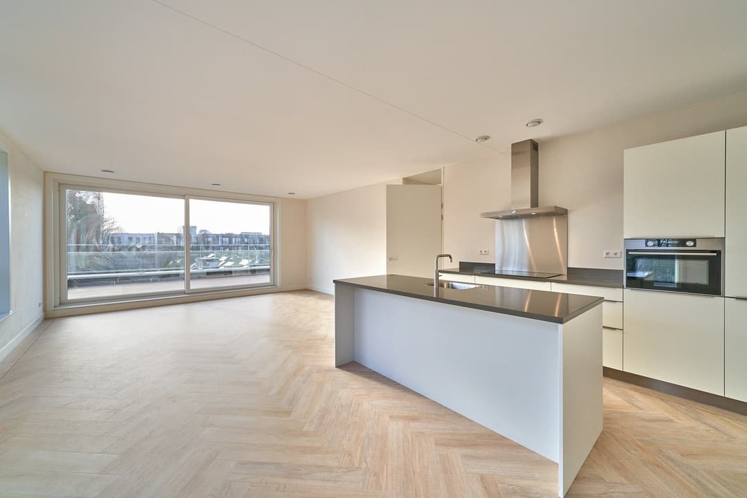 Luxury Penthouse Apartment, NieuwDokter van Nieveltweg 9-C, Castricum - For Rent