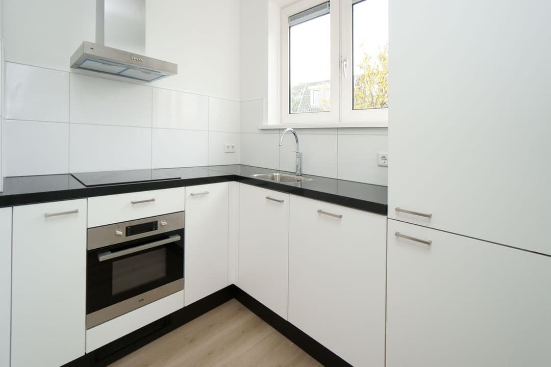 Flat Laan van Nieuw-Guinea, Utrecht - For Rent