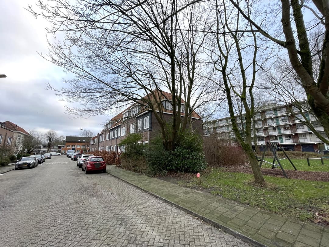 Flat Korenbloemstraat 13 B, Duivendrecht - For Rent