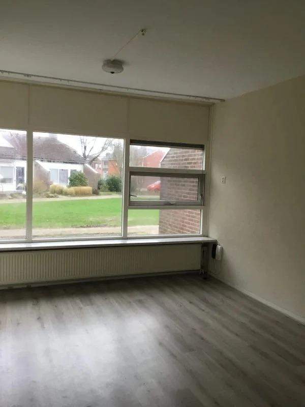 Ongecarpetiseerde Anti-squat te Huur, Esdoornlaan, Westerbork