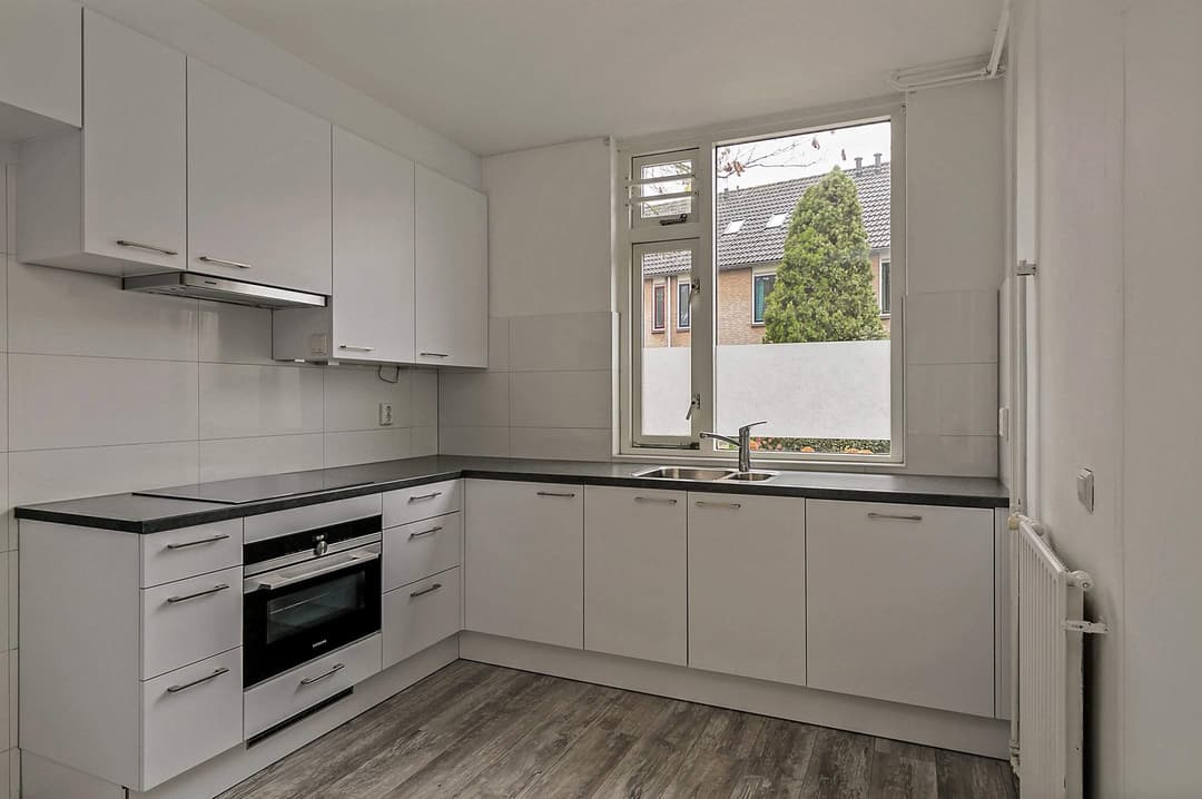 Theeroos 72, Rotterdam - Zur Miete