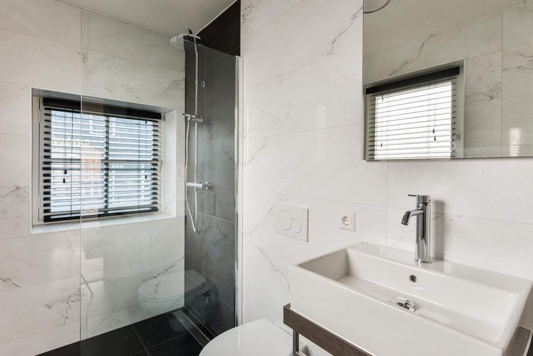 Kamer Brugstraat, Volendam - Gemeubileerde kamer met eigen badkamer