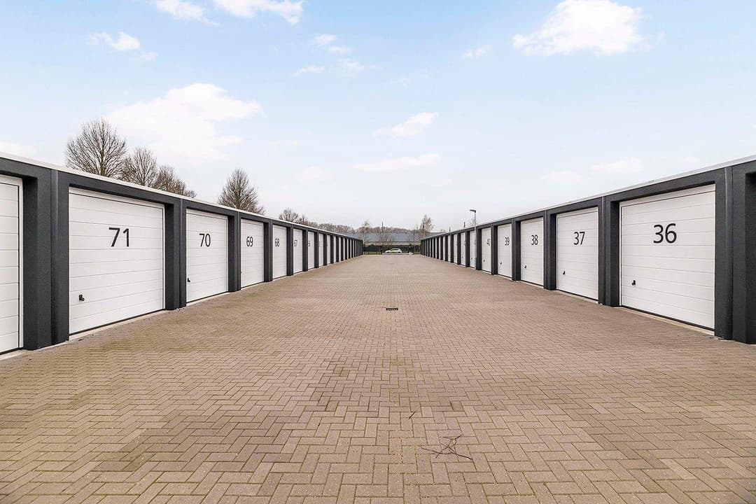 Unidad de garaje Oosterbracht, Emmen - Unidad de almacenamiento/comercial