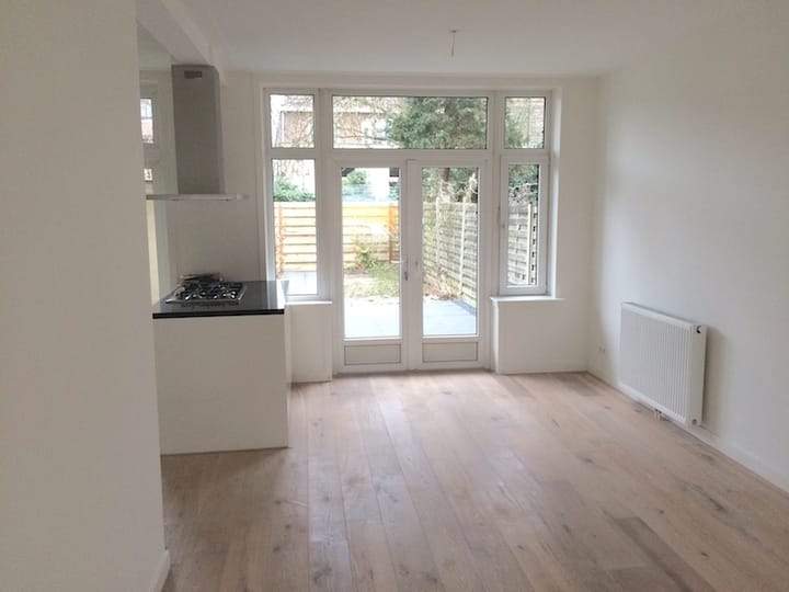 Maison de quatre chambres sur la rue Professor Van der Waalsstraat, Haarlem - À louer