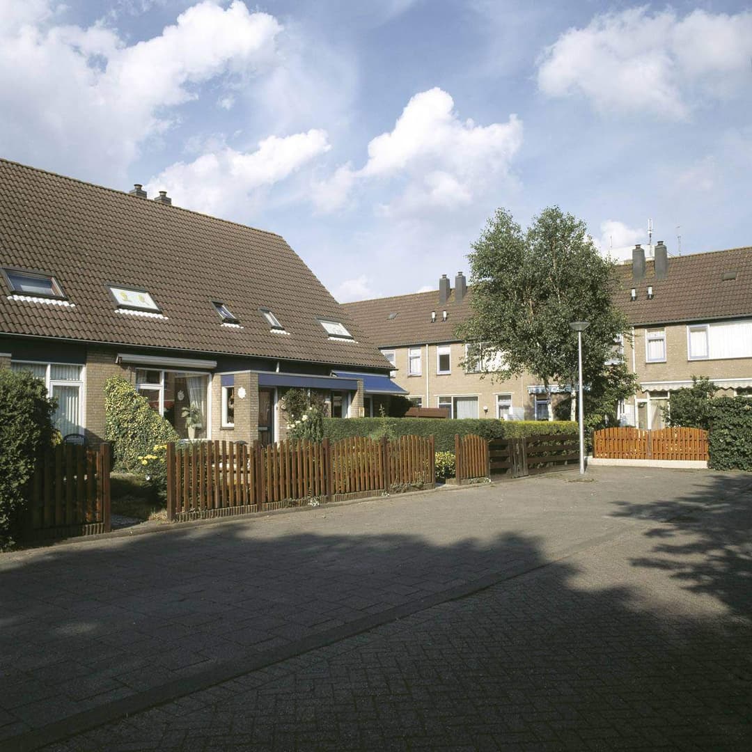 Henk Sneevlietstraat 12, Hoogvliet Rotterdam - For Rent