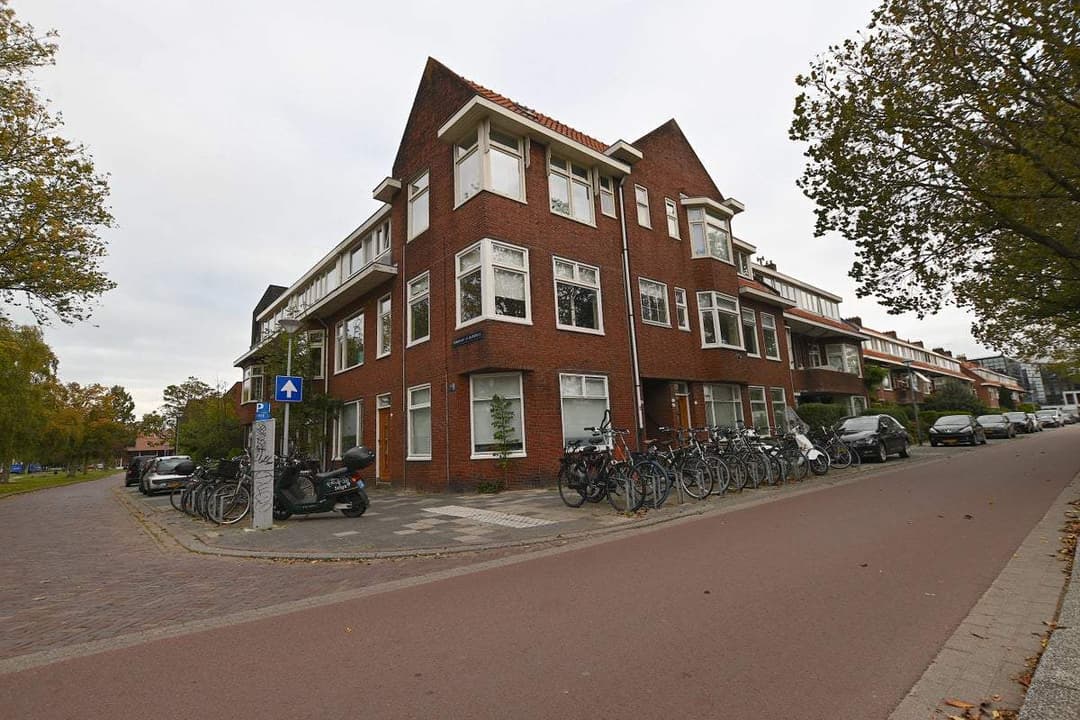 Room Aweg 51 c 2, Groningen - For Rent