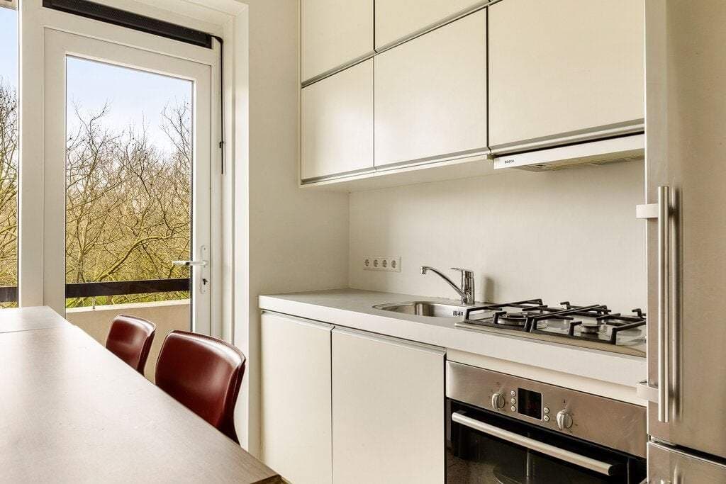 Flat Van Nijenrodeweg, Amsterdam - For Rent