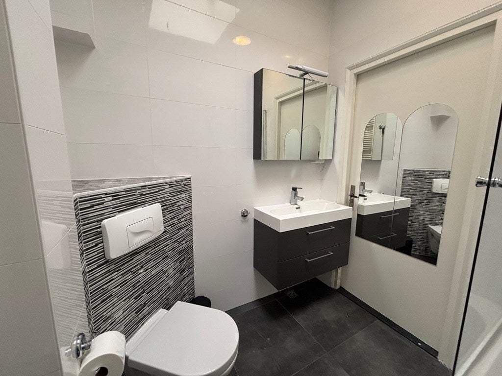 Flat Bronckhorststraat, Amsterdam - For Rent