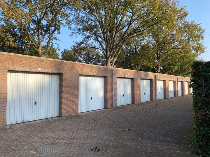 Garage sur Wittelaan, Wassenaar - À louer