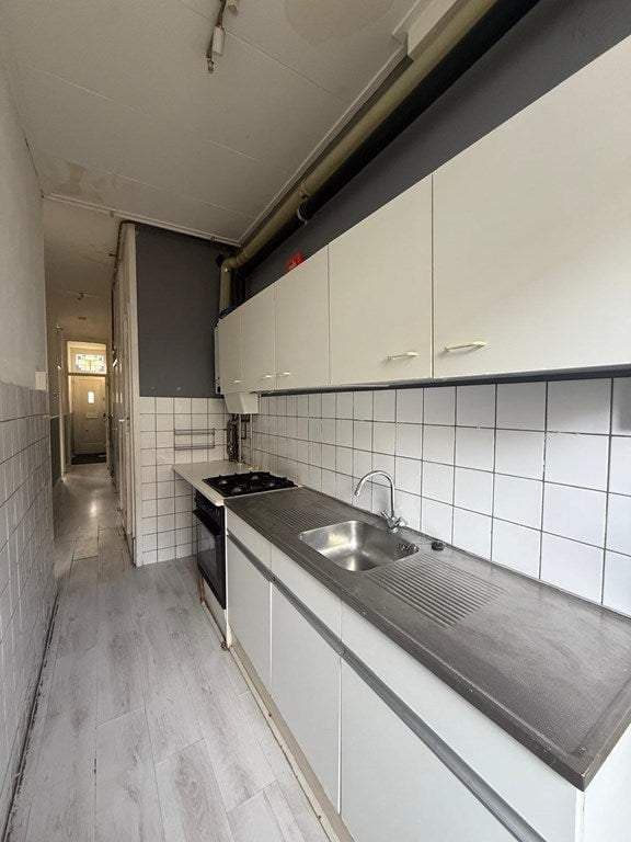 Flat Strevelsweg, Rotterdam - For Rent